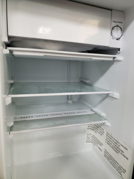 How to Defrost a Mini Fridge at College - Collegeboxes