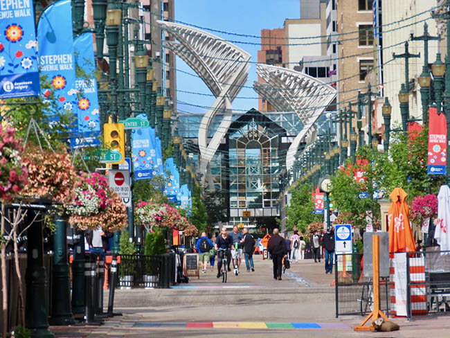 image of stephen avenue walk in calgary, alberta.